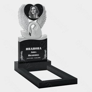 Памятник на могилу (10-447) «Сердце с лебедем и расправленными крыльями» 10-447
