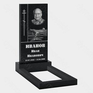 Стела с портретом, крестом и огнём 10-595