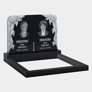 Памятник на могилу (11-313) «Необработанный камень с цветочным обрамлением» 11-313