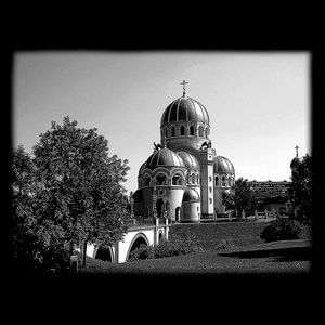 71-798 — Храм с золотым куполом и крестом